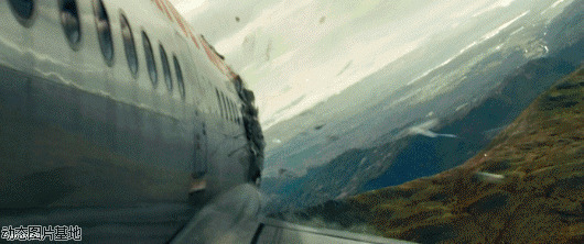 飞机破裂动态图片