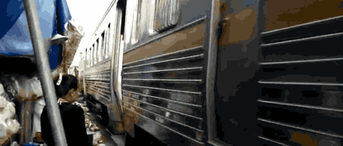 火车过街动态图片