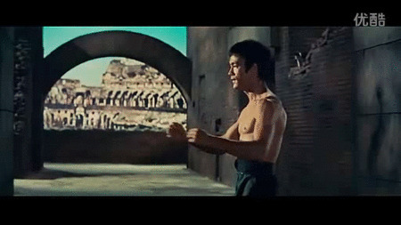 出拳动态图片:
