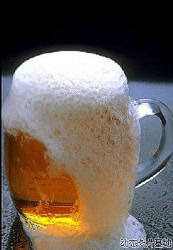 啤酒溢出动态图片