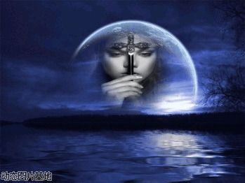 月光中的十字架图片:月光