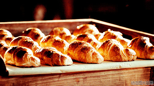 烤箱烤面包图片:面包,美食,