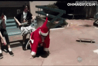 圣诞老人摔倒了图片:圣诞老人,摔倒