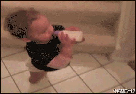 宝宝下楼梯图片:逗比,孩子下楼梯
