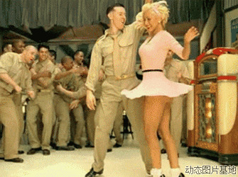 士兵跳舞动态图片