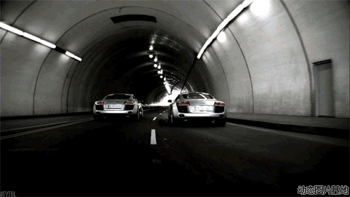 隧道超车动态图片: