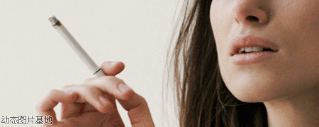 女人拿烟的手势图片