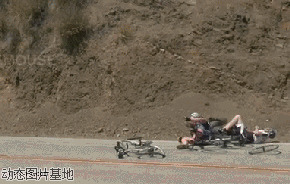 摩托车搞笑车祸图片