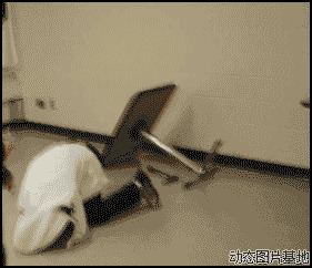 当心碰头图片:搞笑,碰头