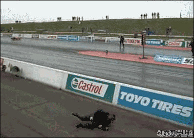 摩托车比赛搞笑视频图片