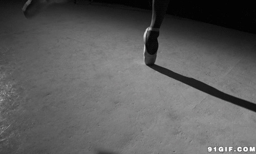 芭蕾舞蹈脚步gif图片:芭蕾,脚尖,黑白