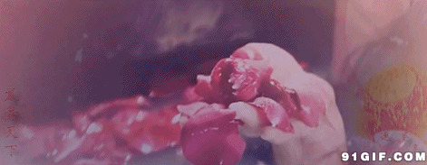 鲜花浴视频图片:洗澡,花瓣