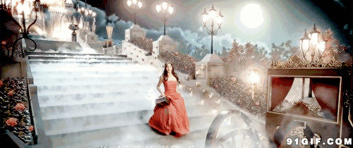 美丽女孩走在梦幻唯美的世界图片:梦幻,唯美