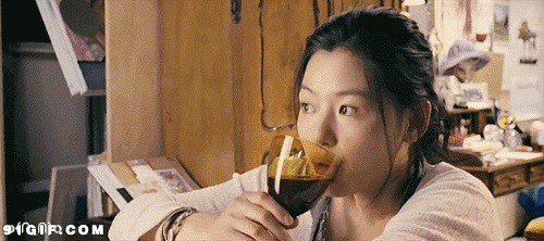 青纯女孩喝红酒图片:喝酒,红酒