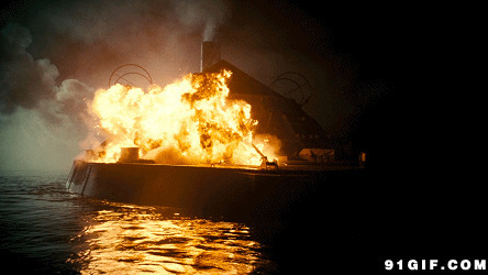 战争海上战舰爆炸视频图片