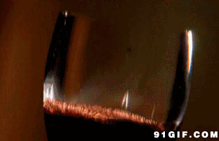 血红的红酒动态图片:红酒,倒酒
