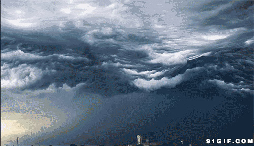 乌云翻滚的天空动态图片:乌云,天空,云朵