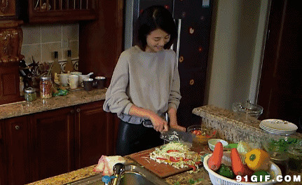 女孩厨房切菜图片:厨房,切菜