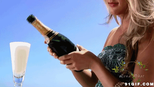 女子倒酒动态图片:倒酒,酒杯,香槟