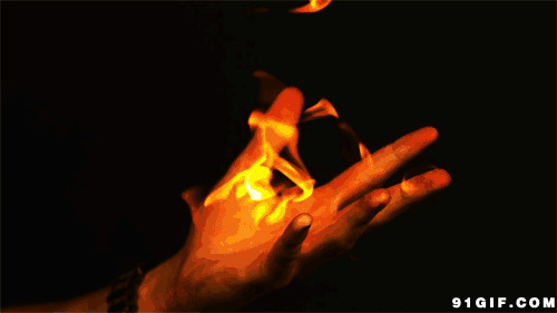 掌心燃烧的火焰唯美图片:手掌,火焰