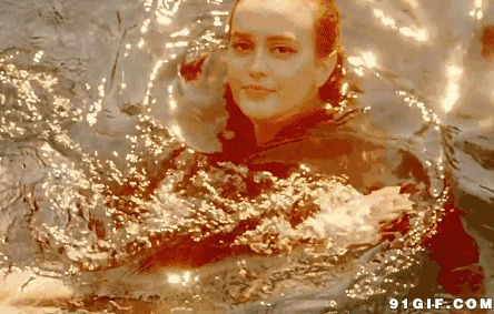 水中浮现女子面容梦幻图片:面容,女子,波光