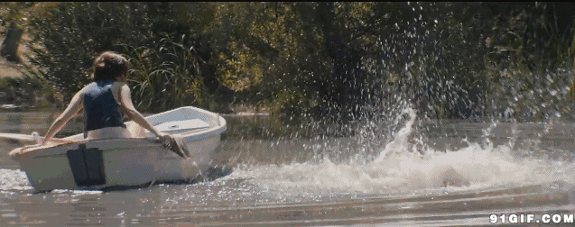 情侣划船晕船搞笑图片:摔倒,划船