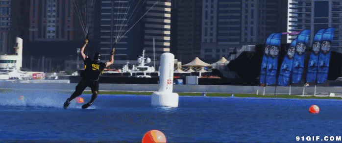 降落伞海上冲浪图片:降落伞,冲浪,滑翔伞