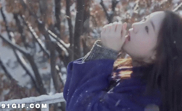 少女感受飘雪的清凉图片:飘雪,景色,下雪