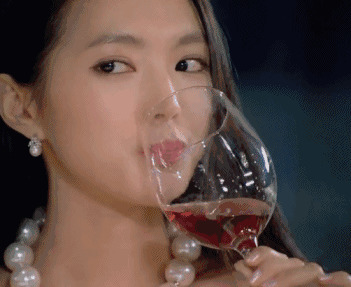 女神喝酒视频图片:喝酒