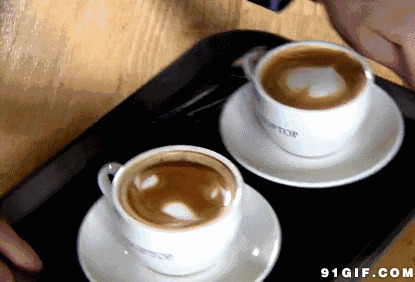 转动托盘中的咖啡图片:咖啡,唯美