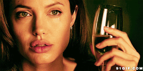 朱莉眼角的泪光图片:朱莉,明星,红酒