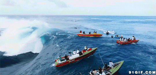 海浪中划船动态图片:海浪,划船