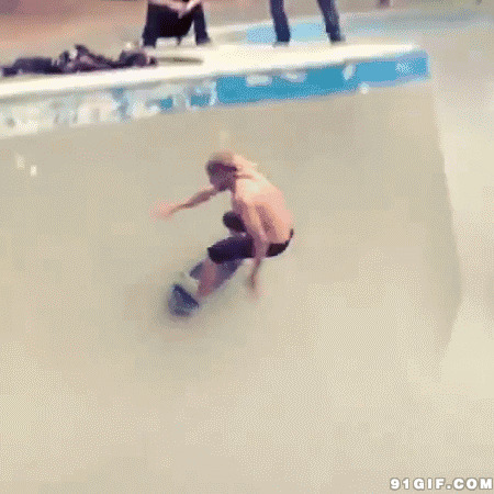 滑滑板表演视频图片