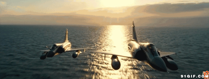 战斗机海洋上空飞行图片:战斗机,海洋,战机,飞机