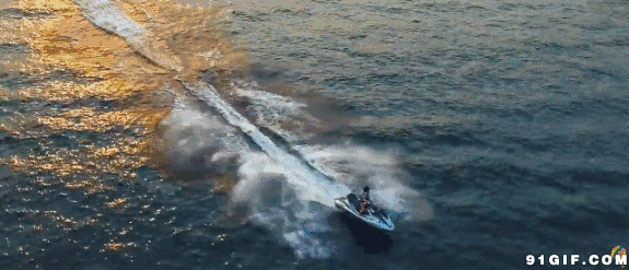海上飞奔的快艇图片:快艇,大海