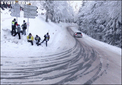 极品赛车图片:雪山,道路,赛车