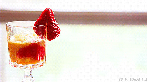 动态西瓜草莓葡萄图片:草莓,