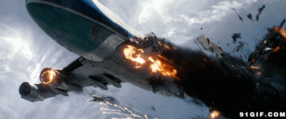 飞机炸毁图片