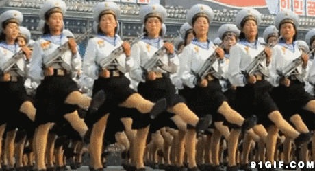 朝鲜阅兵女兵图片