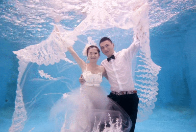 海底婚礼图片
