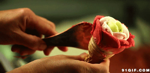 冰淇淋花朵制作图片:冰淇淋,花朵,制作