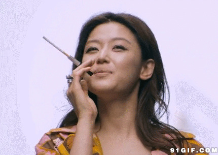 美女吸烟的表情图片:美女,吸烟,表情,图片