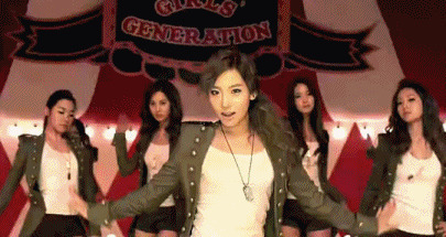 韩国女团超短裤热舞图片:美女,跳舞,