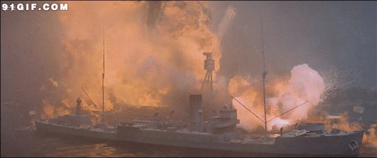 海上军舰爆炸图片:爆炸