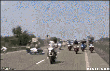 摩托车表演失误图片:摩托车,表演,失误,