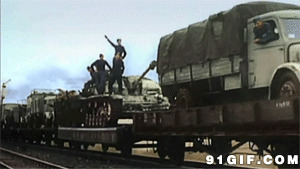 火车运输坦克图片