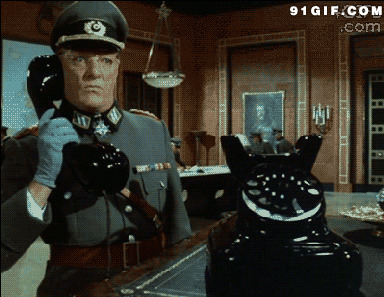 德国军人接电话动态图片