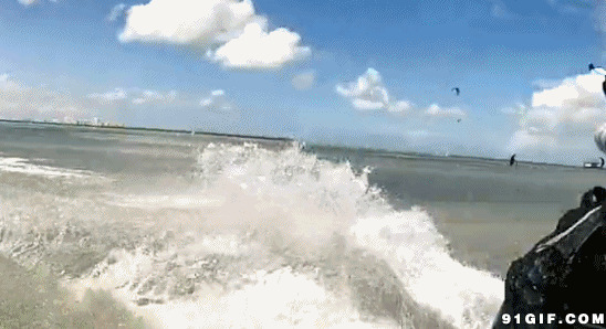 国外美女海上冲浪动态视频图片