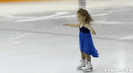 小女孩滑旱冰搞笑图片