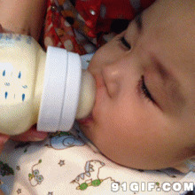 婴儿吃奶动态表情图片:婴儿,吃奶,